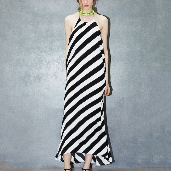 Sfera
Vestido halter rayas