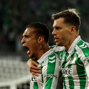 Lo pagaron 95 millones, se fue a préstamo y podría ganar dos títulos europeos en una misma temporada