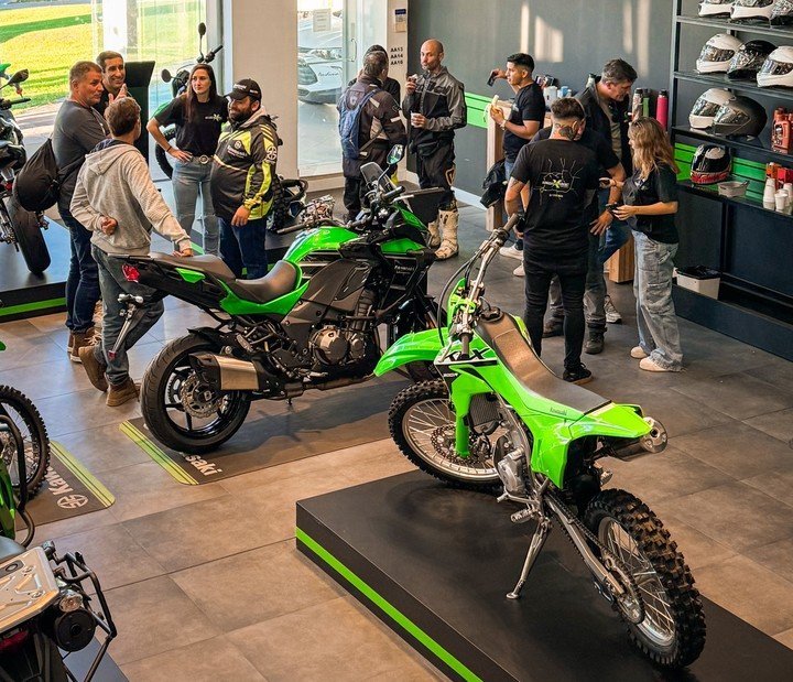 Las motos elegidas -KLX 300, Versys 300, Z500 y KLR 650- se adaptaron con solvencia a los distintos terrenos