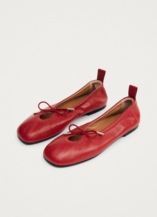 Babuchas rojas de Alohas, 150 euros.