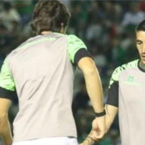 Ricardo Centurión hizo su debut en Oriente Petrolero: fue ovacionado, su equipo perdió y echaron al DT 