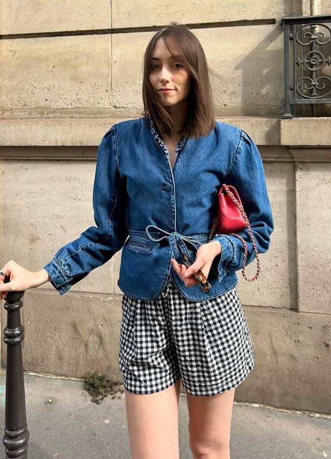 Influencer con pantalones de cuadros/@annacffrn