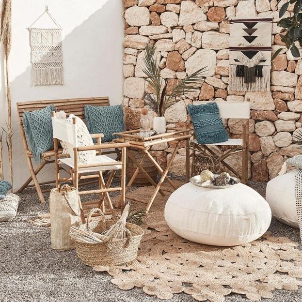 Conjunto de mesa de bambú y sillas plegables de Westwing.