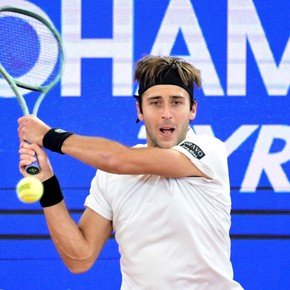 Tomás Etcheverry ganó y se metió a las semifinales del ATP 500 de Hamburgo