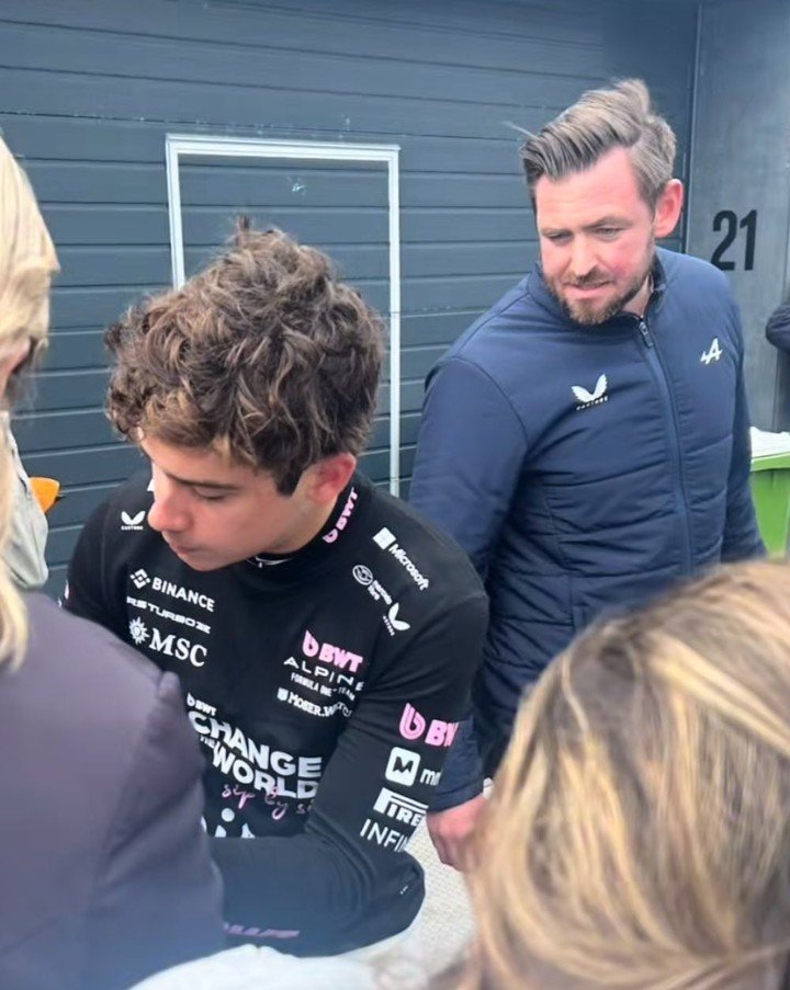 Franco Colapinto y Bradley Scanes, ex fisioterapeuta de Max Verstappen.