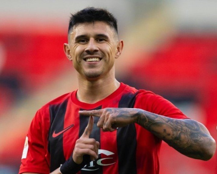 Adam Bareiro, figura en el fútbol de Qatar. Foto: Instagram