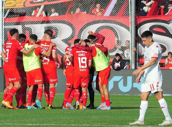 Independiente ante Huracán, por Liga Profesional 2023. (Fotobaires).