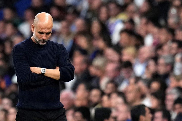 Guardiola tiene contrato hasta el 30 de junio del 2027. (AP)