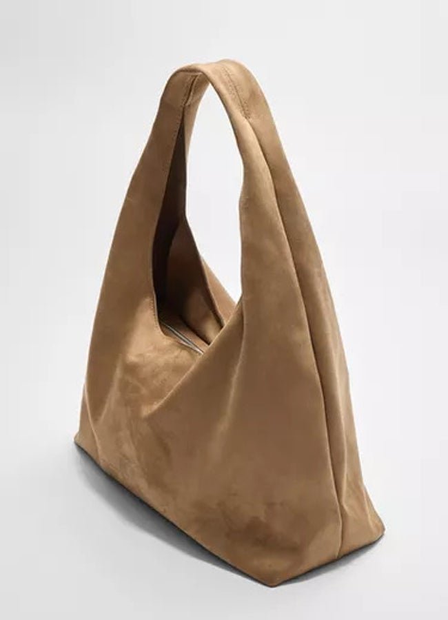 Bolso marrón Stradivarius.