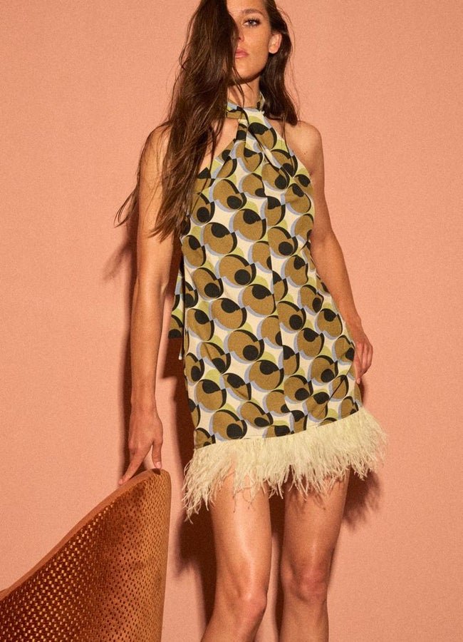 Vestido de cuello halter Zara.