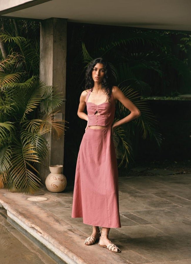 Vestido midi cut out Zara.