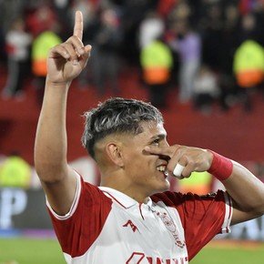 La Perla Ramírez, figura en el triunfo de Huracán: "La lesión me hizo más fuerte" 