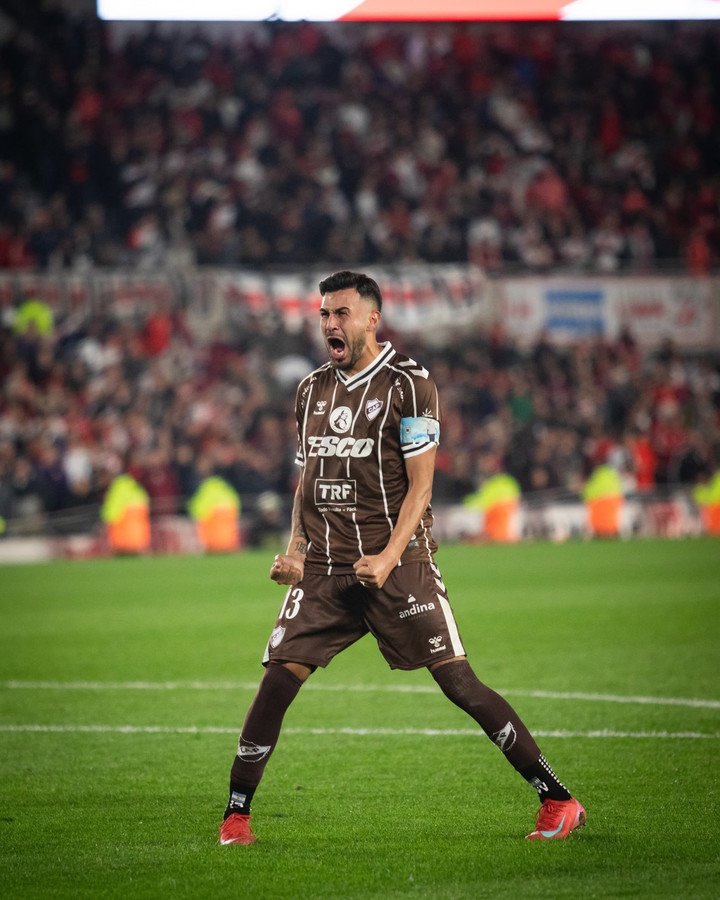 A pesar de la bronca, Platense terminó festejando (Foto: Prensa Platense).