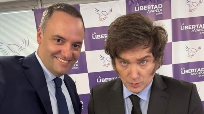 Obligado por las encuestas, Javier Milei y el Gabinete salen a jugar fuerte con Manuel Adorni