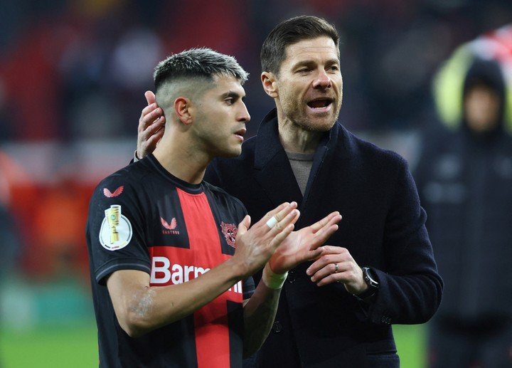 Xabi Alonso podría llevarse a Palacios a Madrid. (Foto: REUTER)