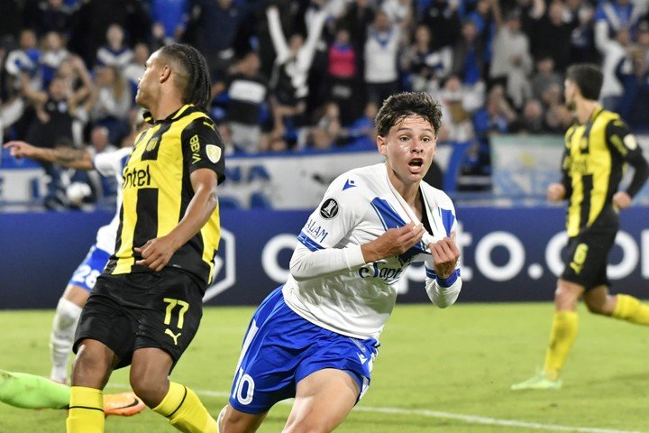 Vélez ganó en Liniers.