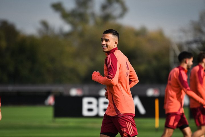 Kevin Castaño, el refuerzo estrella de River en el mercado de verano (Prensa River).