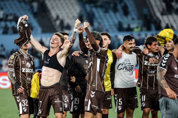 Platense dio el batacazo en el Cilindro de Avellaneda (Cristina Sille/Clarín).