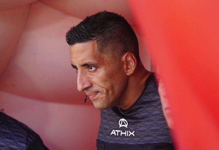 Yael Falcón Pérez es el árbitro de River vs. Platense, por el Torneo Apertura (Foto Marcelo Carroll - CLARIN).