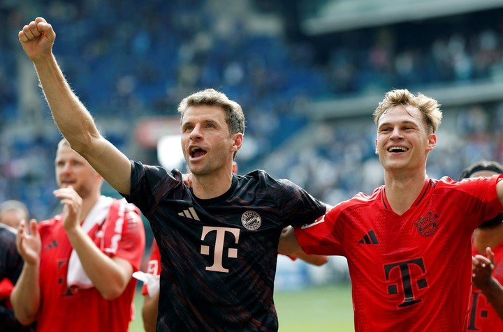 Los compañeros homenajearon a Muller (REUTER).