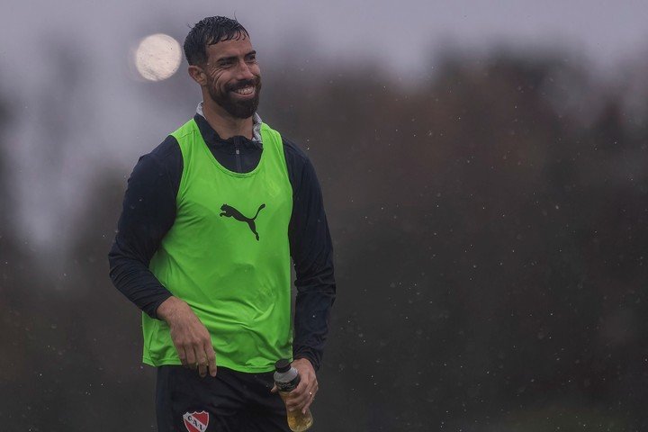 Ávalos completó las tres prácticas de fútbol a la par. (Prensa Independiente)