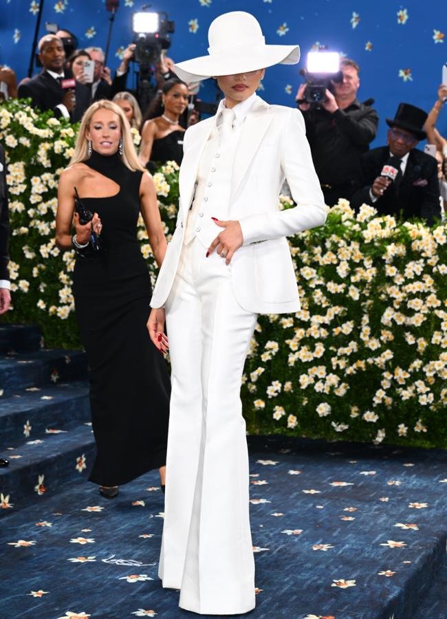Zendaya con traje de Louis Vuitton en la Gala MET 2025 (GTRES)