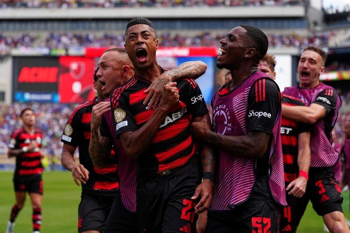 Flamengo se metió a octavos. (Foto: AP)