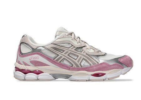 Estas ASICS son las nuevas New Balance: al estilo dad sneakers pero más femeninas que nunca