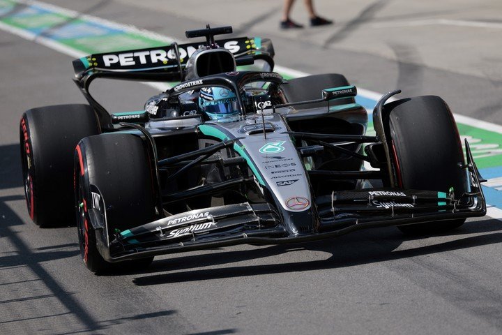 George Russell dio la sorpresa y se quedó con la pole del GP de Canadá. (EFE/EPA/SHAWN THEW / POOL)