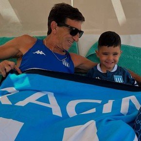 De vacaciones, Costas mandó un mensaje que embaló aún más a los hinchas de Racing