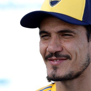 La sorpresa de Cavani en EE.UU por el curioso regalo que le hizo un fanático ¡chino!
