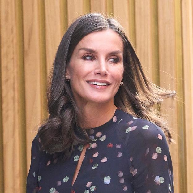 Estas son las firmas francesas favoritas de la reina Letizia: las prendas más bonitas que ha llevado