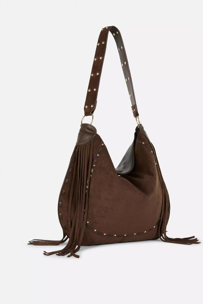 Bolso marrón con flecos.