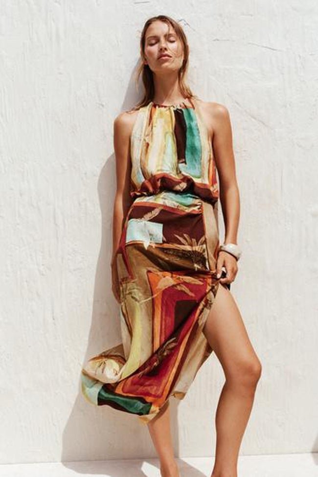 Vestido estampado tropical Zara.