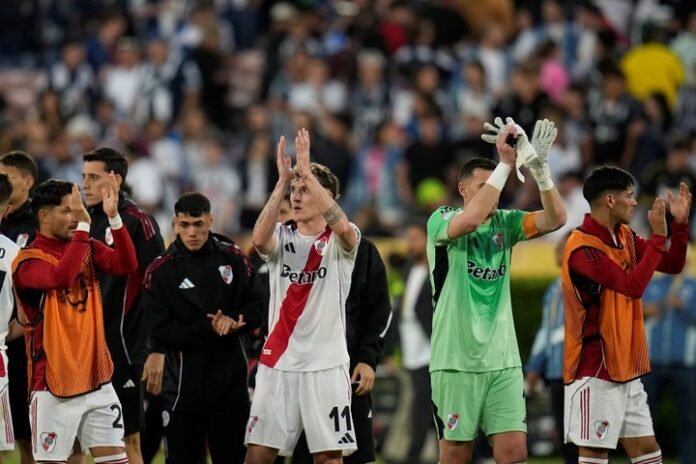 Los jugadores de River con Olé: la bronca por el empate y la final que se viene vs