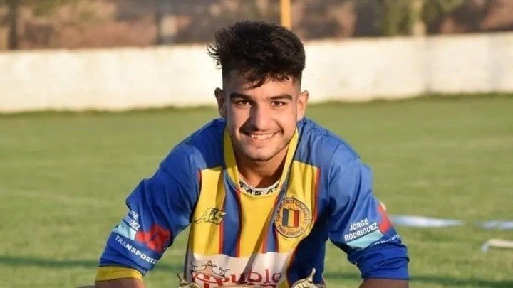El Flaco López pasó por el Regional Amateur con Colegiales (TA)