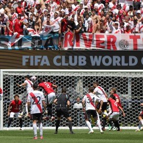 El resumen del triunfo de River ante Urawa Red Diamonds con tres goles de cabeza 