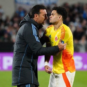 Luis Díaz reveló qué le dijo Scaloni después del gol de Thiago Almada