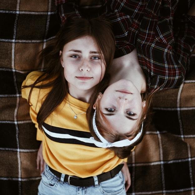 Estrategias de experto para contestar con elegancia a alguien que te trata mal por sistema