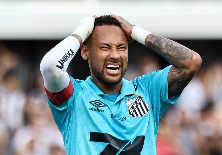 Neymar en Santos ante Botafogo (Reuters).