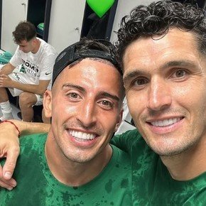 Ascendió el Elche de Bragarnik, con tres argentinos