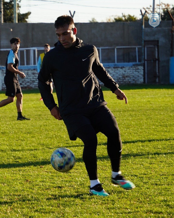Lautaro Martínez se entrenó en el Club San Francisco de Bahía Blanca. (Foto: prensa San Francisco)