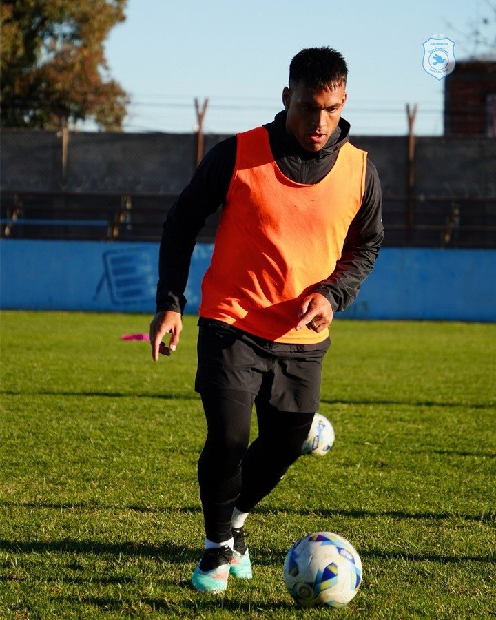 Lautaro Martínez se entrenó en el Club San Francisco de Bahía Blanca. (Foto: prensa San Francisco)