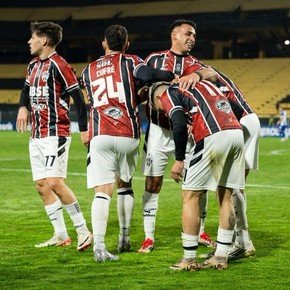 Central Córdoba goleó a Cerro Largo en Uruguay y se metió en octavos de final de la Copa Sudamericana