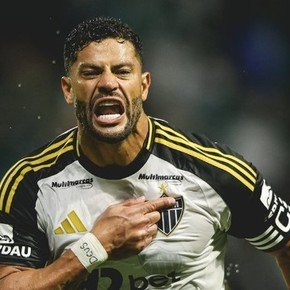 Video: Hulk metió dos goles espectaculares de tiro libre para Atlético Mineiro