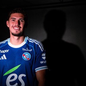 Es oficial: un goleador le dejará millones a River y será compañero en Francia de un ex talento de Boca