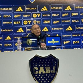 Russo, sobre el posible debut de Paredes: "Hay mucho apuro, no hay fecha todavía..."