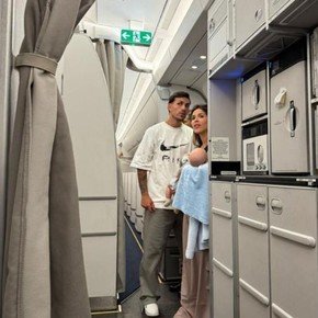 Paredes ya está en vuelo a Buenos Aires: llegada, revisión, presentación y... ¿cuándo debuta?