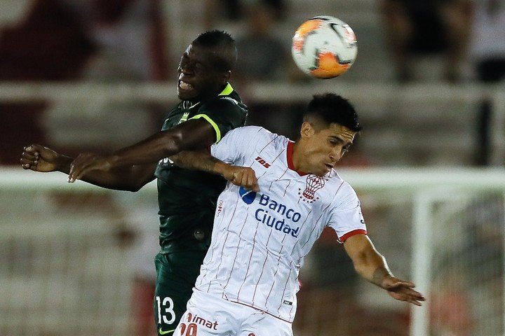 Joaquín Arzura en Huracán, por la Copa Sudamericana.