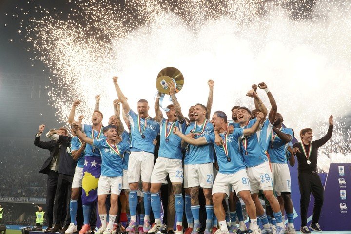 Giovanni logró el Scudetto con el Napoli (EFE).